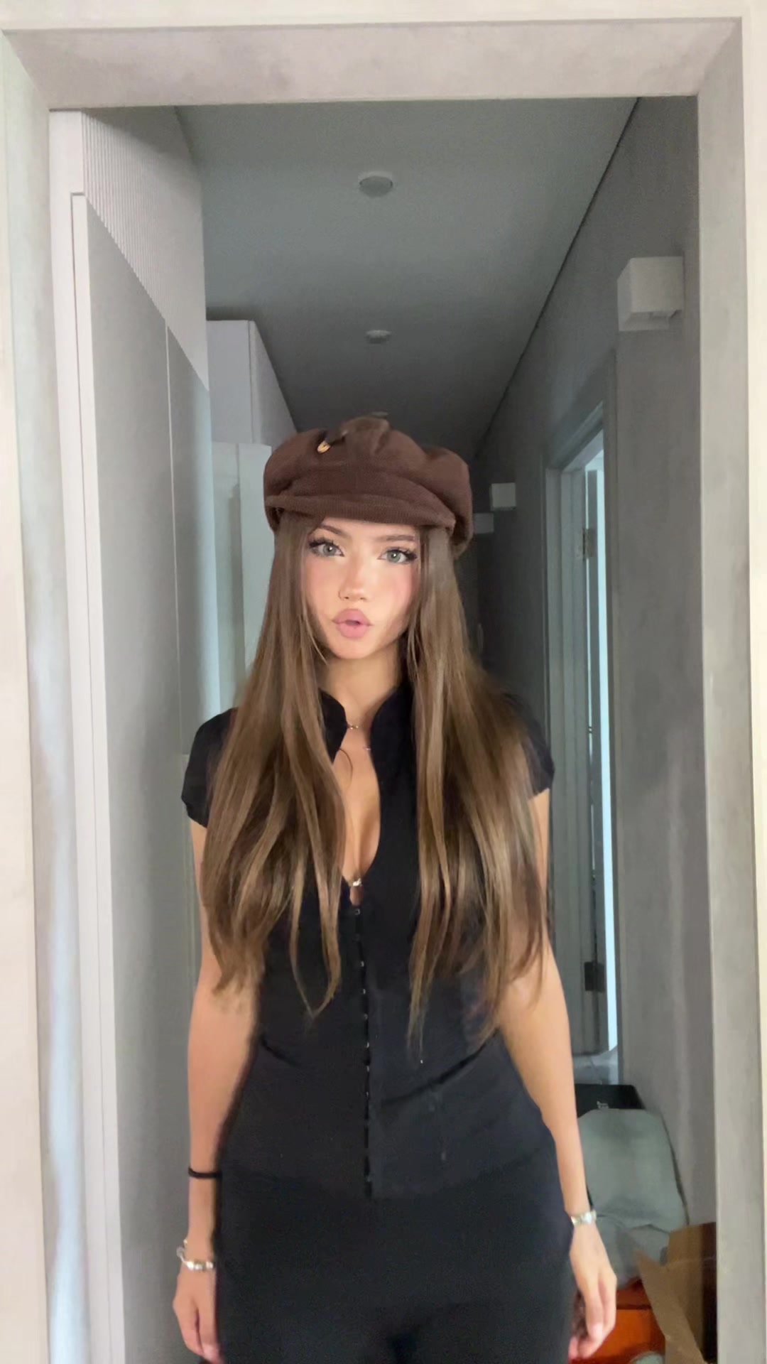 @arishka1_11