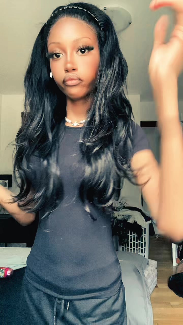 @bloomingbambina
