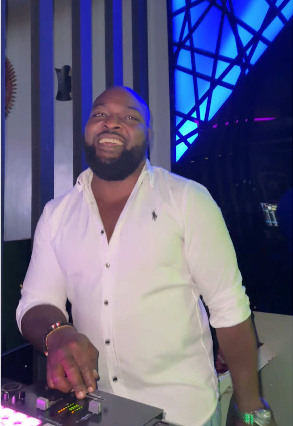 @UV