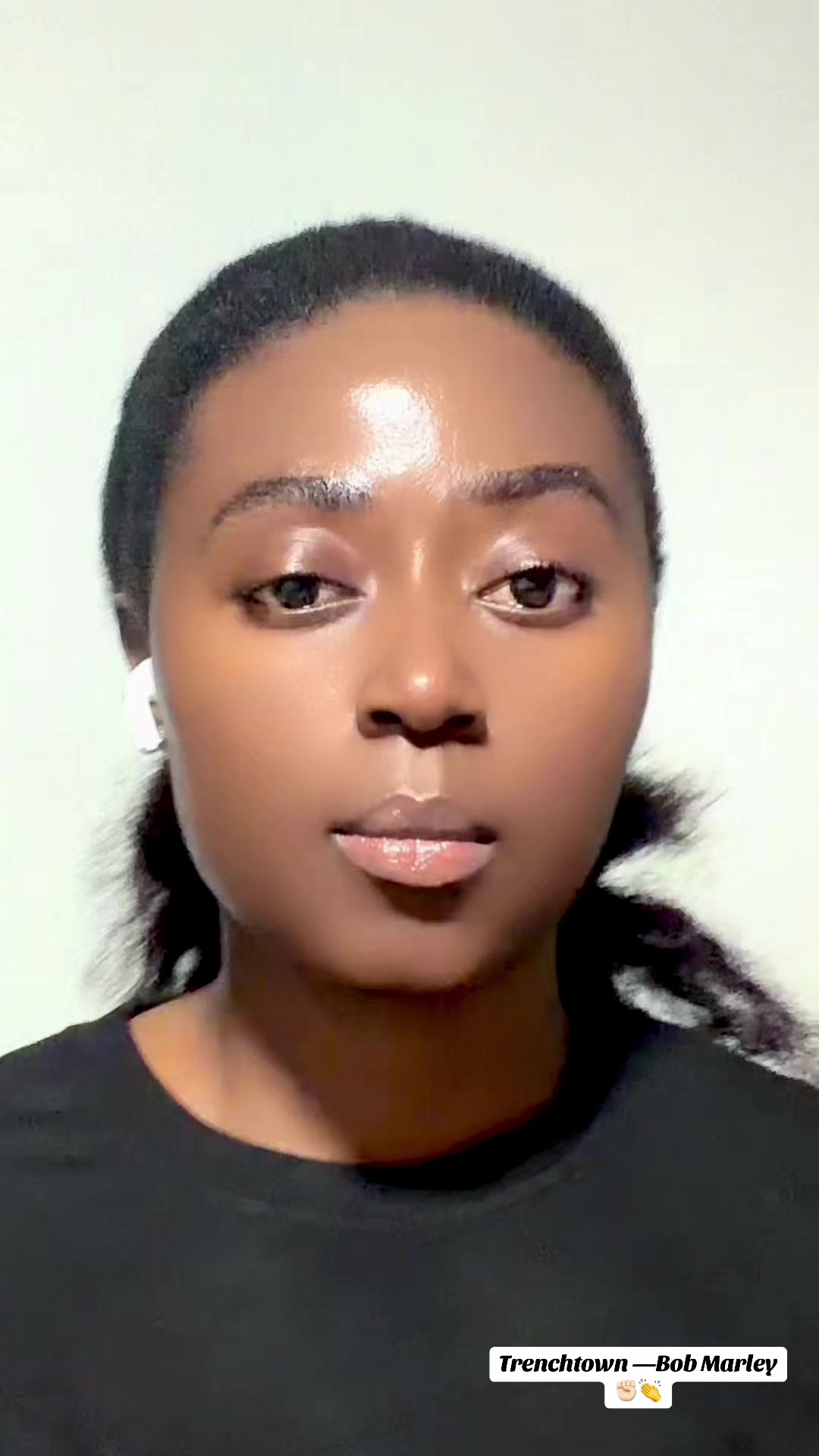 @𝖠𝗄𝗈𝗌𝗎𝖺 𝖬𝖺𝗋𝗅𝖾𝗒