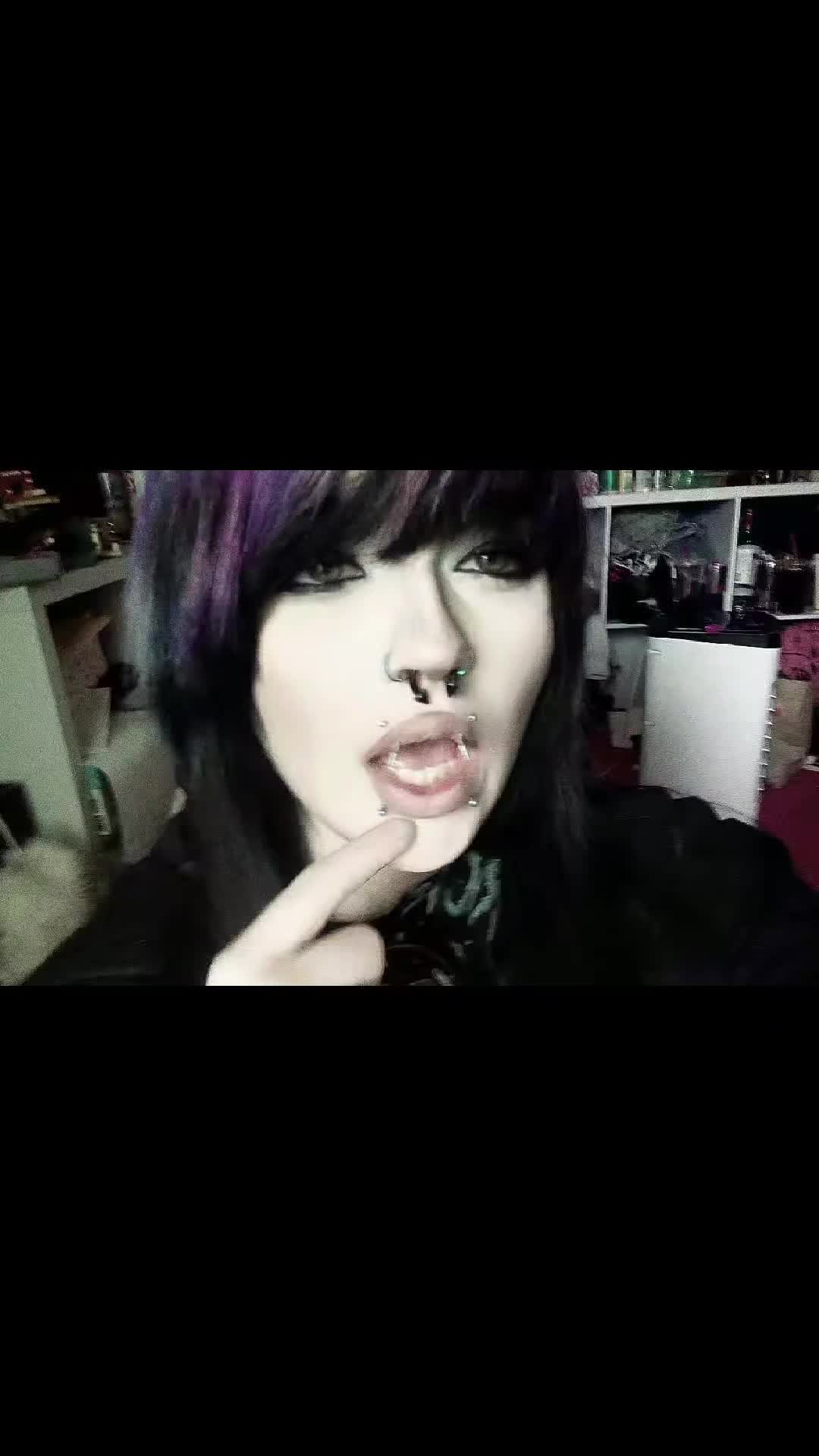 @SC3N3BBY<3