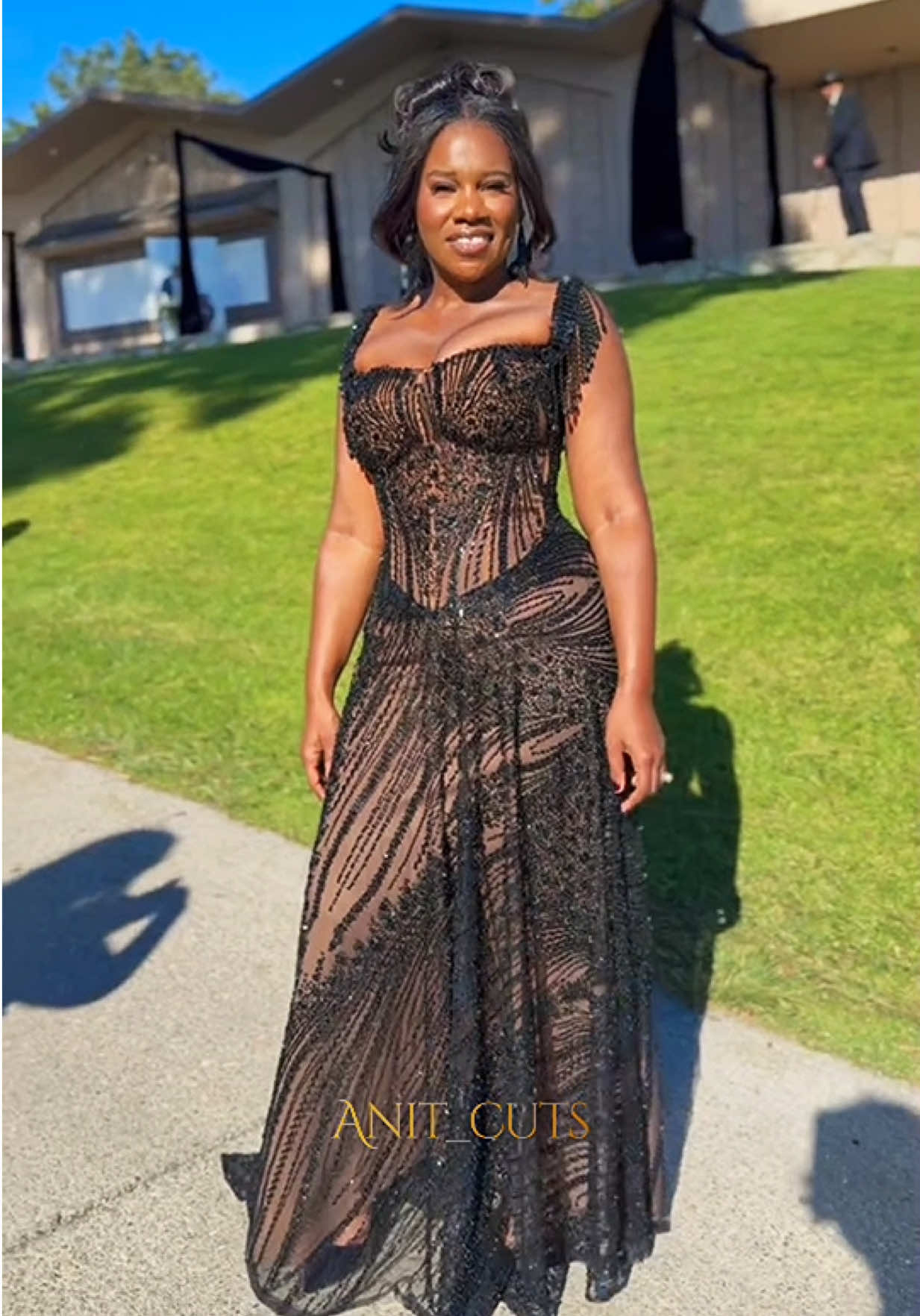 @Anit Cuts | Prom & Bridal