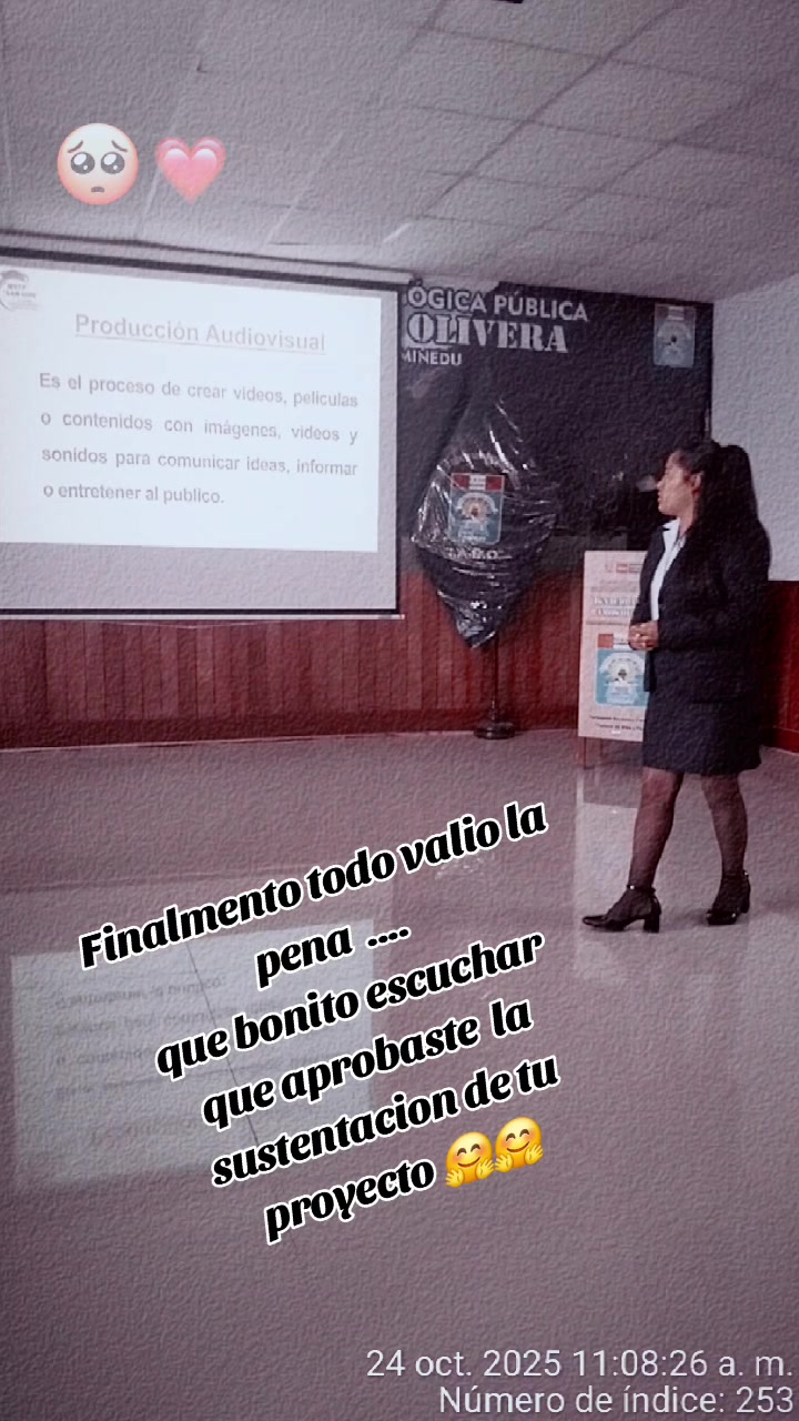 @Estefani chilca 👩🏫📚