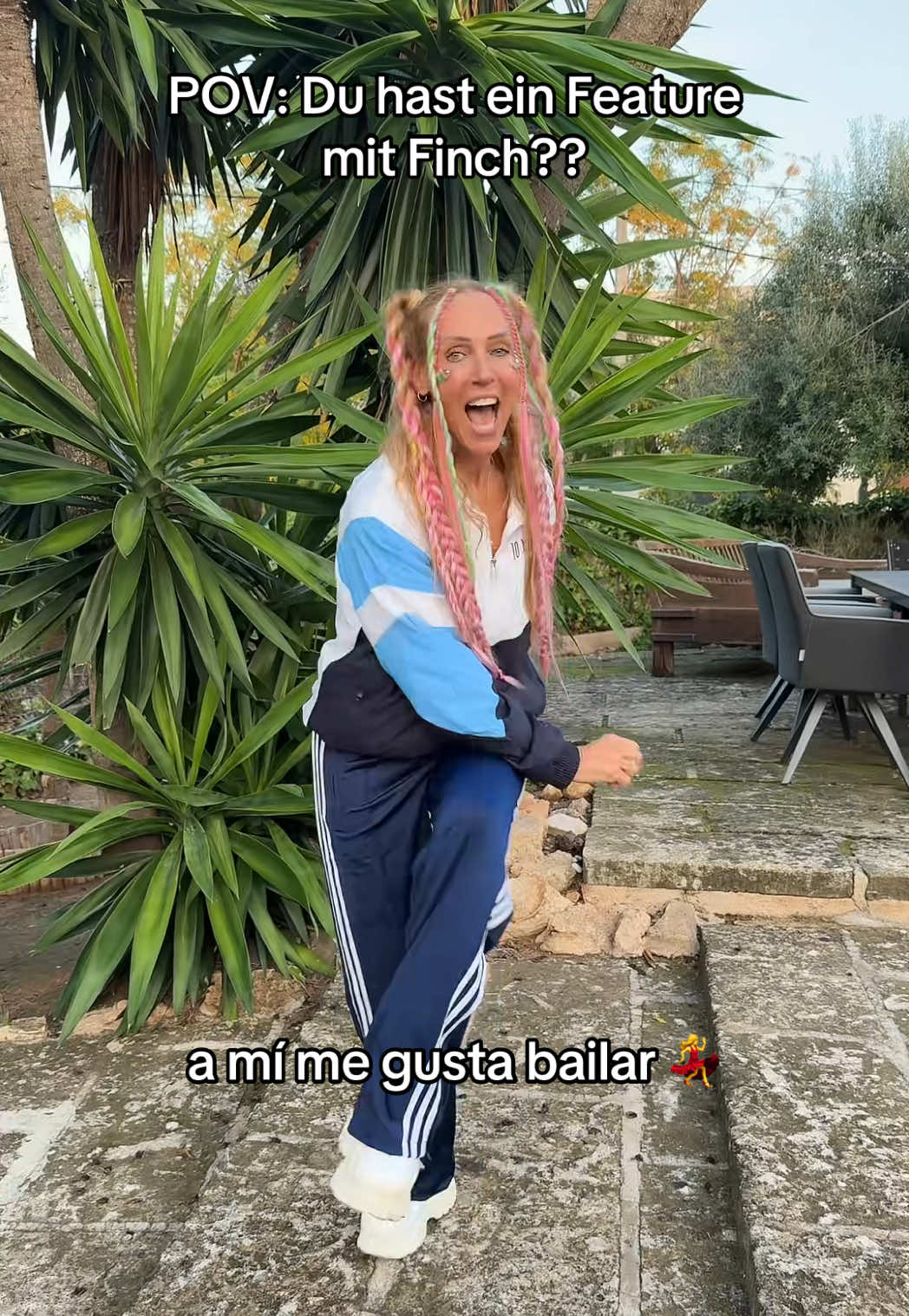 @LOONA