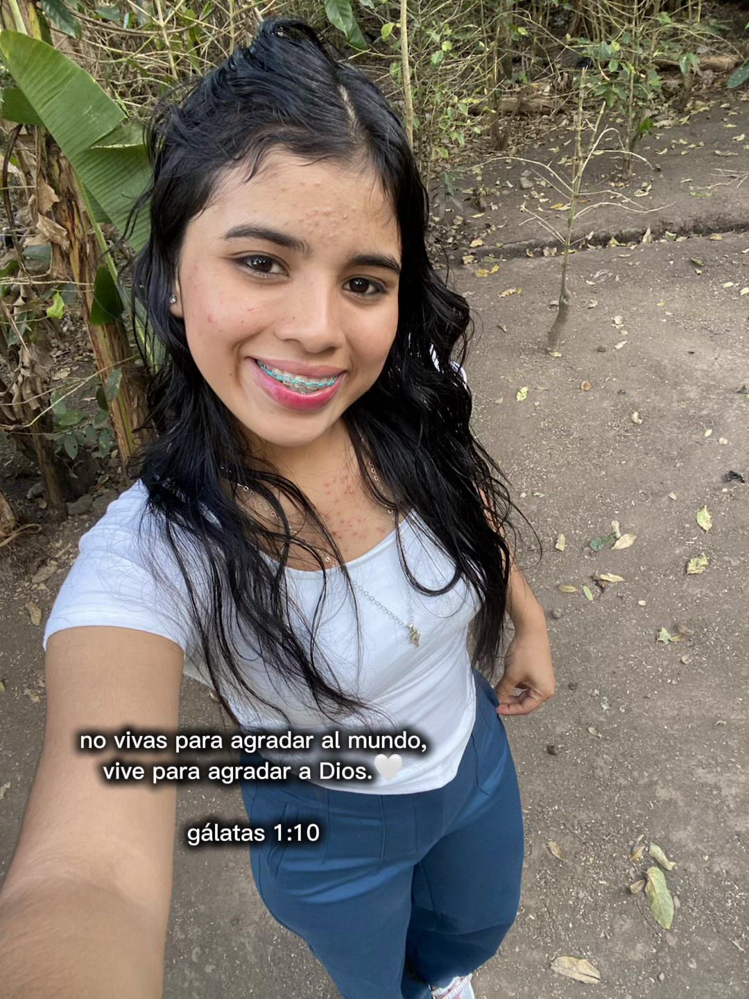 @🦦