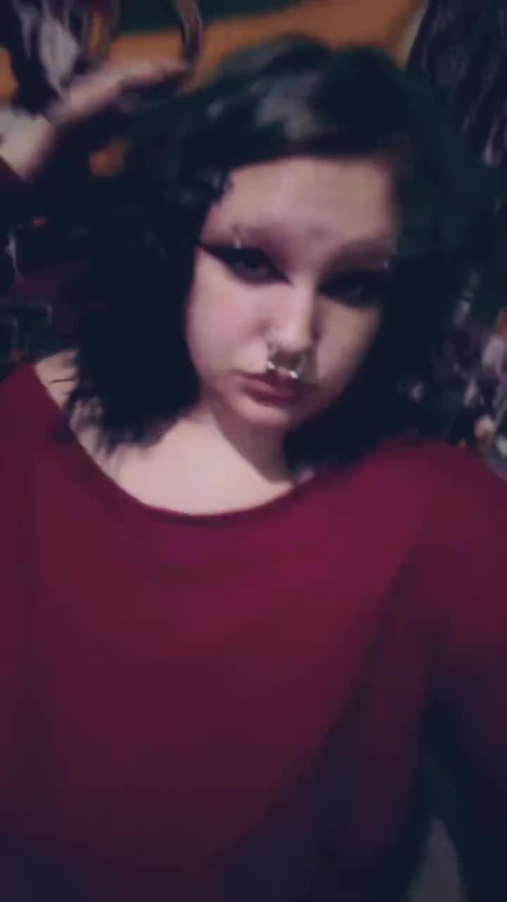 @ipukeglitter63