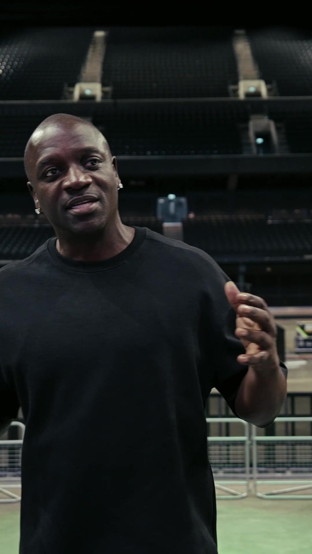 @AKON