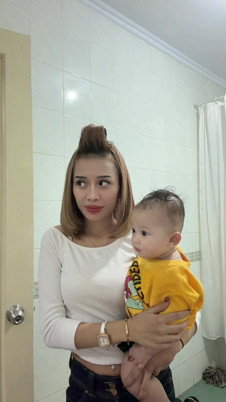 @MOMMY NYA ZIEL