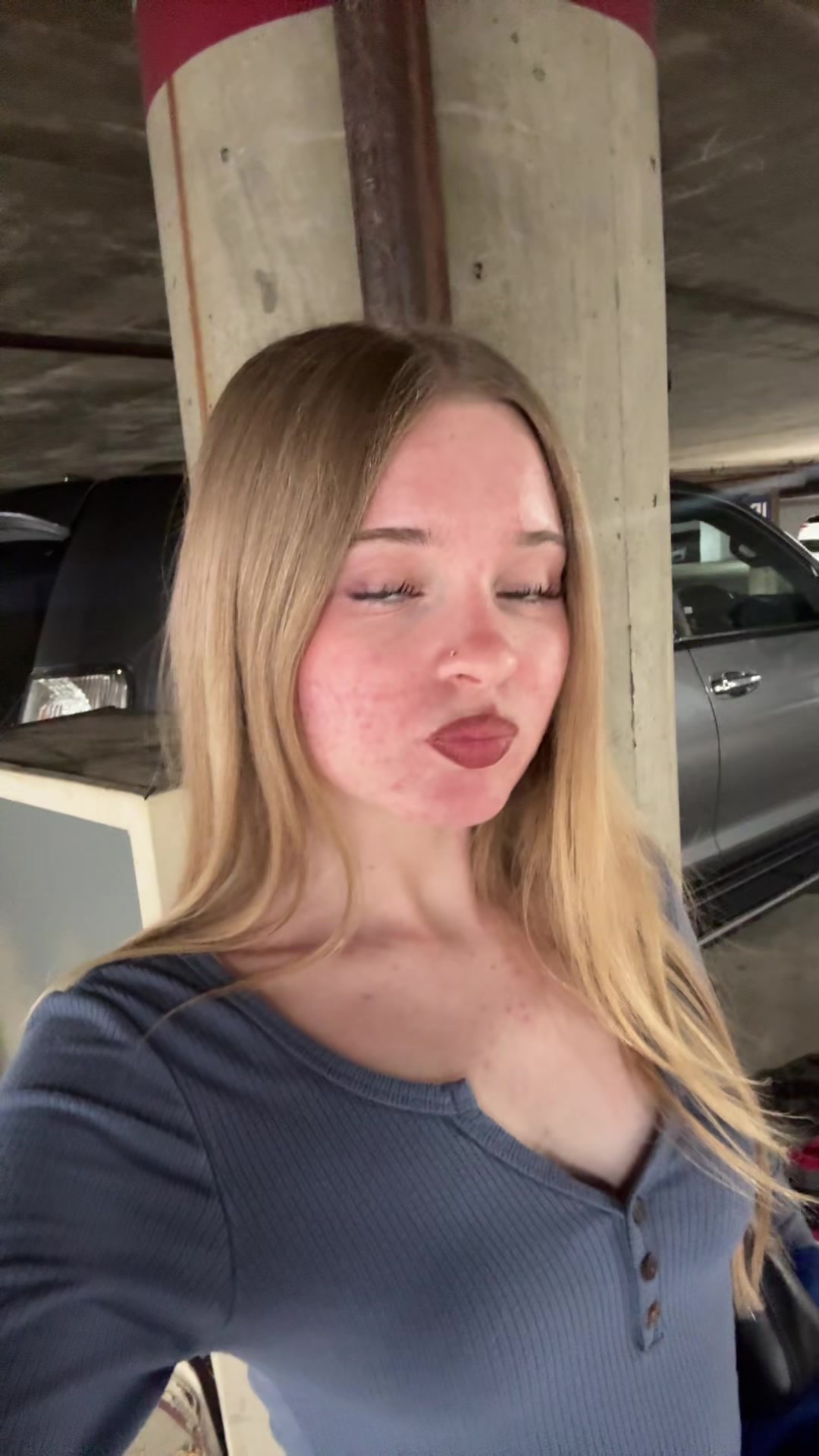 @️