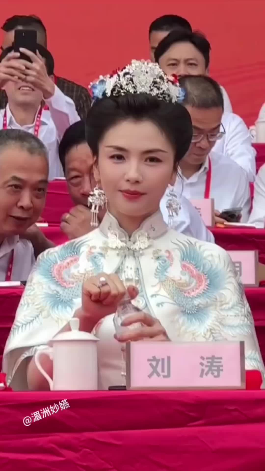 @𝙏𝙧𝙪𝙣𝙜·中𝘾𝙝𝙞𝙣𝙖🇨🇳