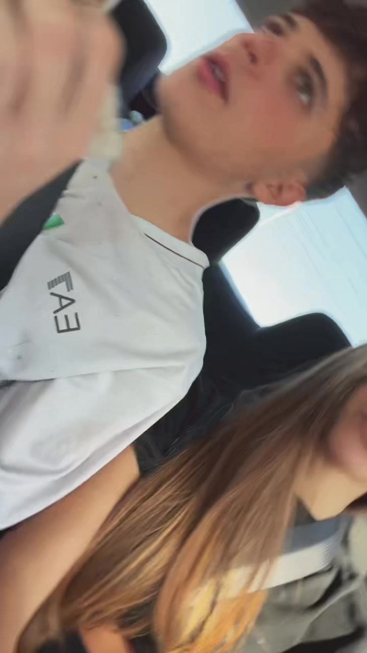 @Ella G