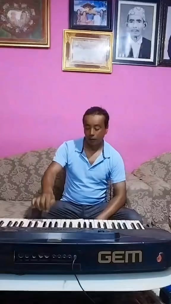 @भक्तलाल श्रेष्ठ
