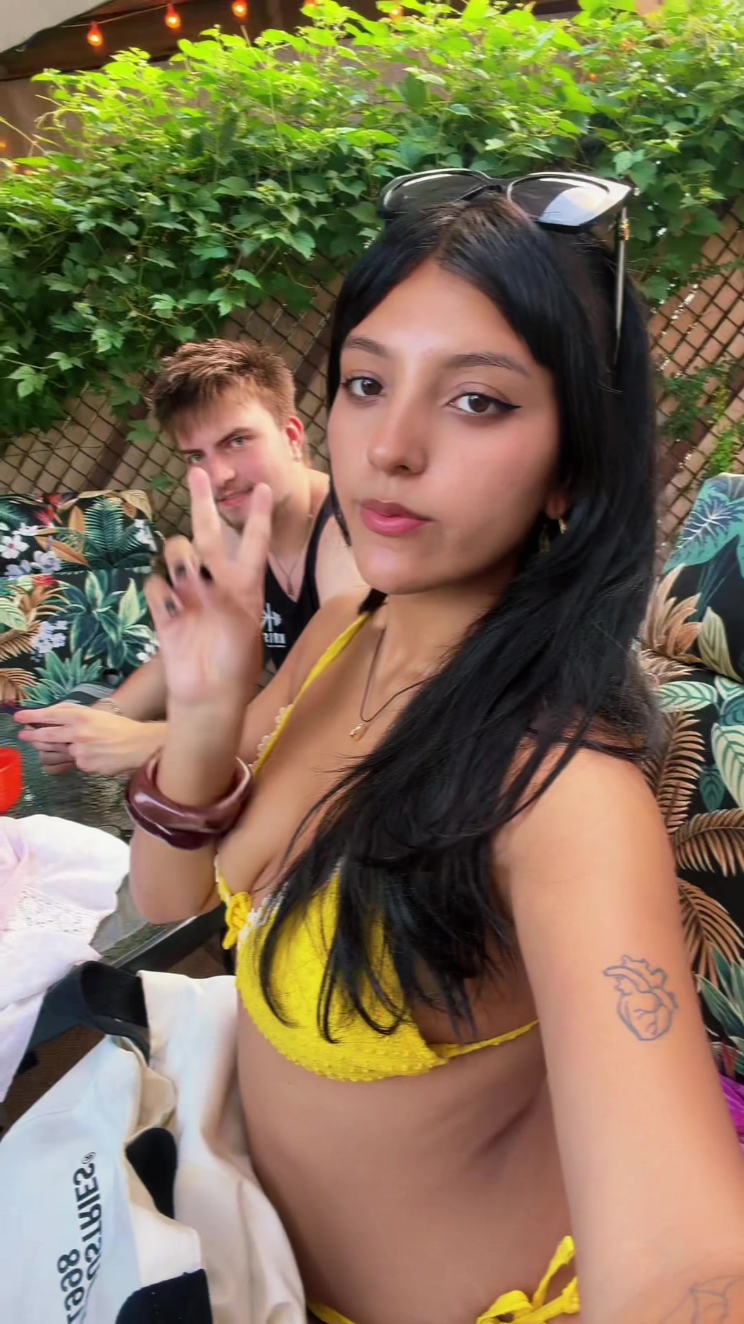 @valeria violeta