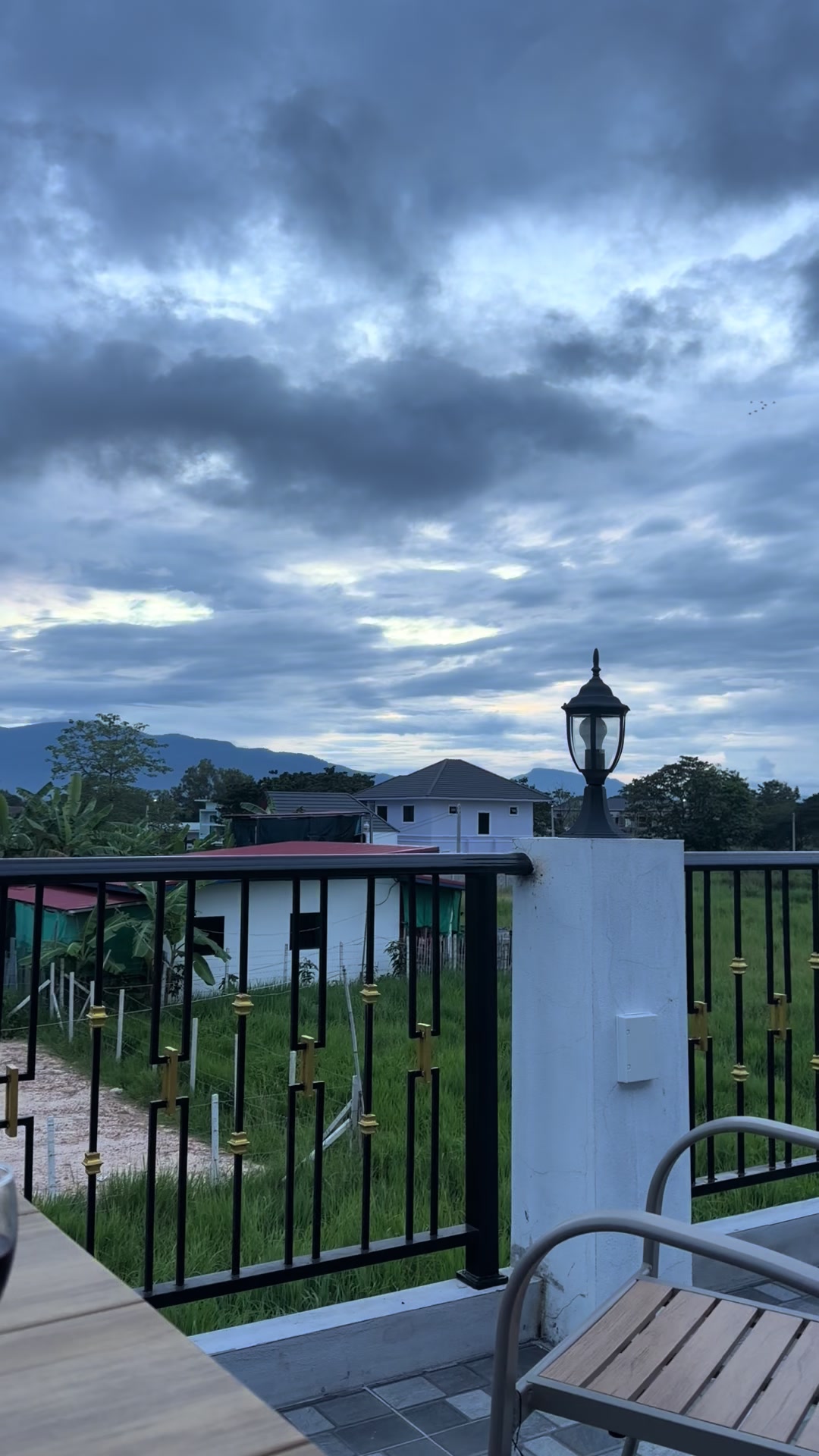 @Fb.Nid Taya (ၼိတ်း)