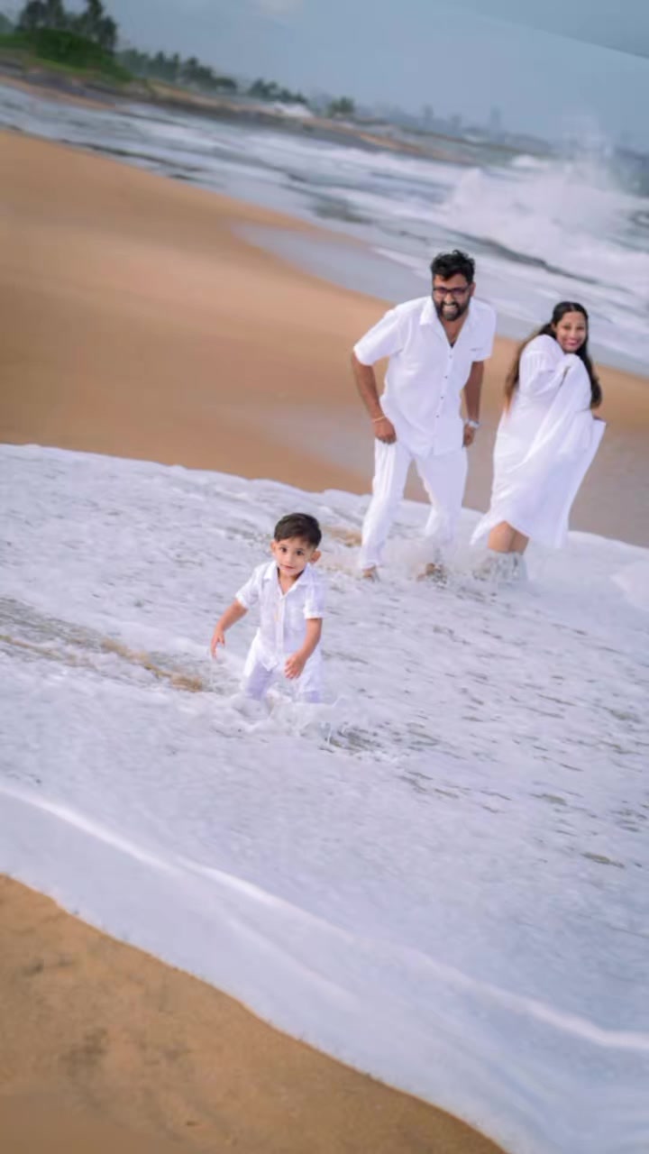 @Amasha . 🇦🇪 . 🇱🇰 .