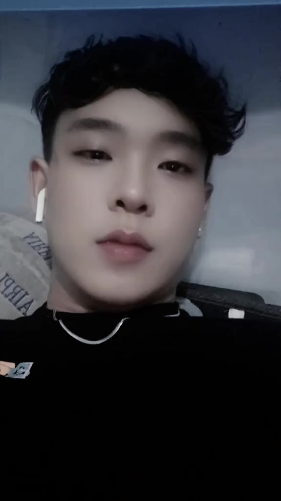 @$i×x🐬