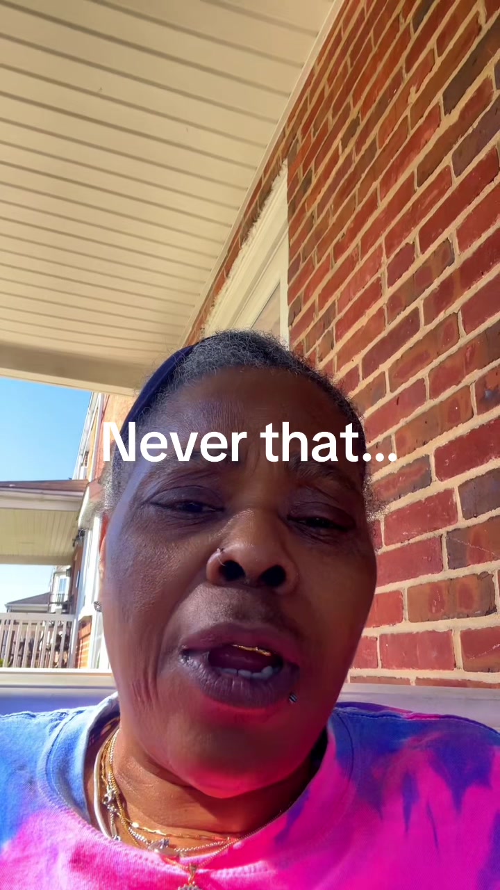 @Nina Moss