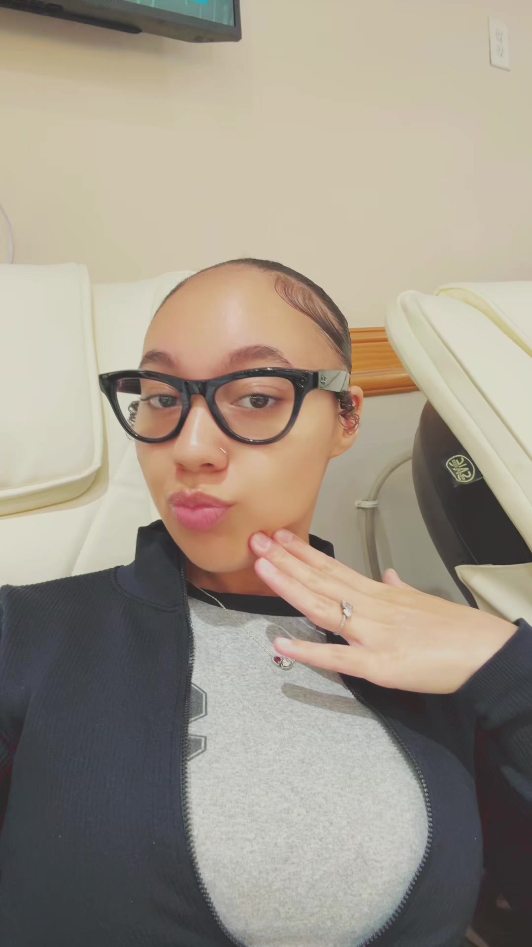 @ashaunakay🦋