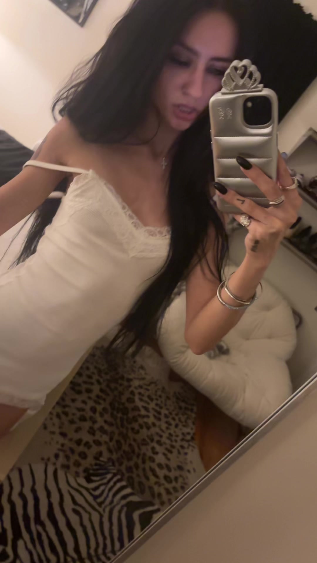 @babyneedsanewfur