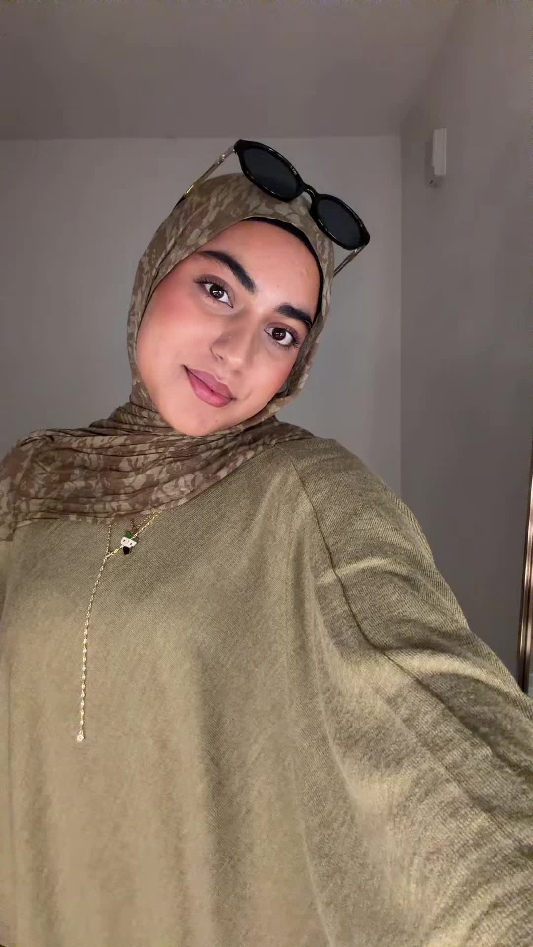 @AmiraInVogue