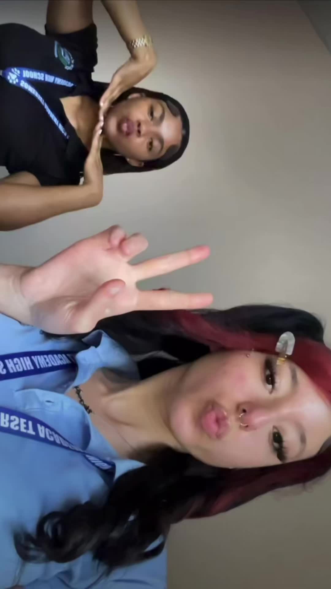 @hazel 🧛🏻&zwj;♀️