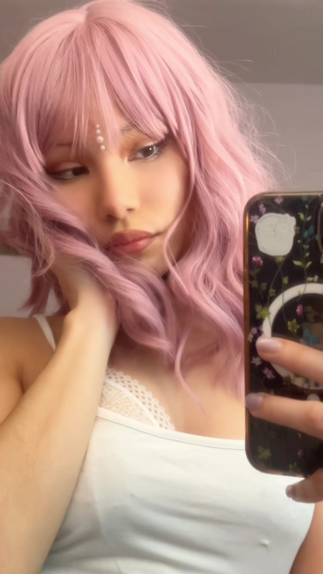 @~