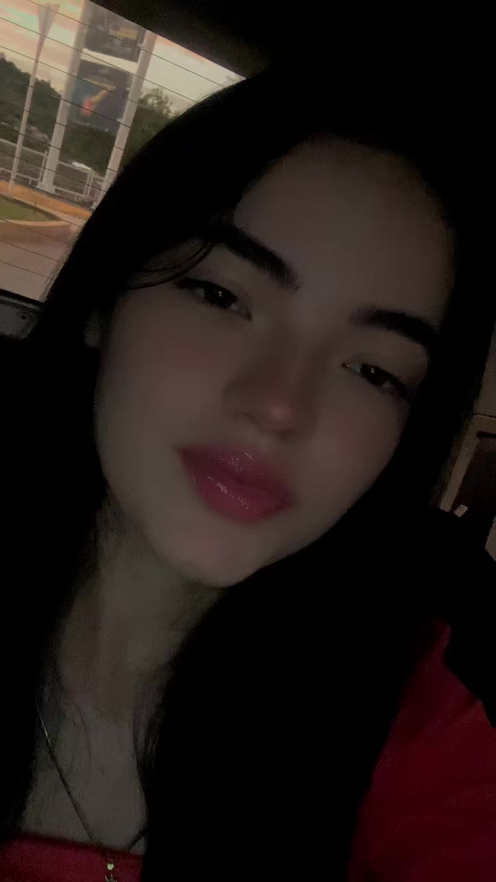 @lau_moreno