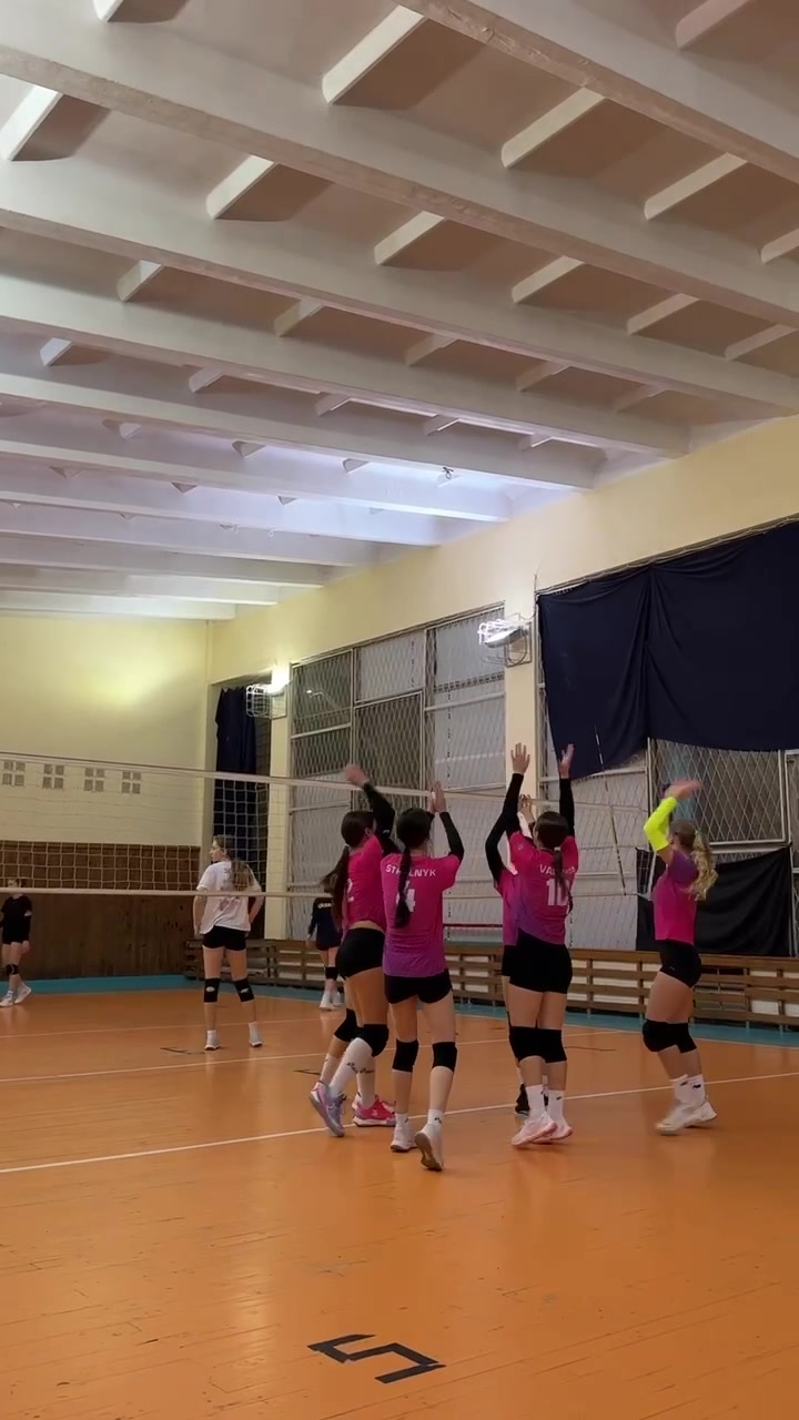 @юля