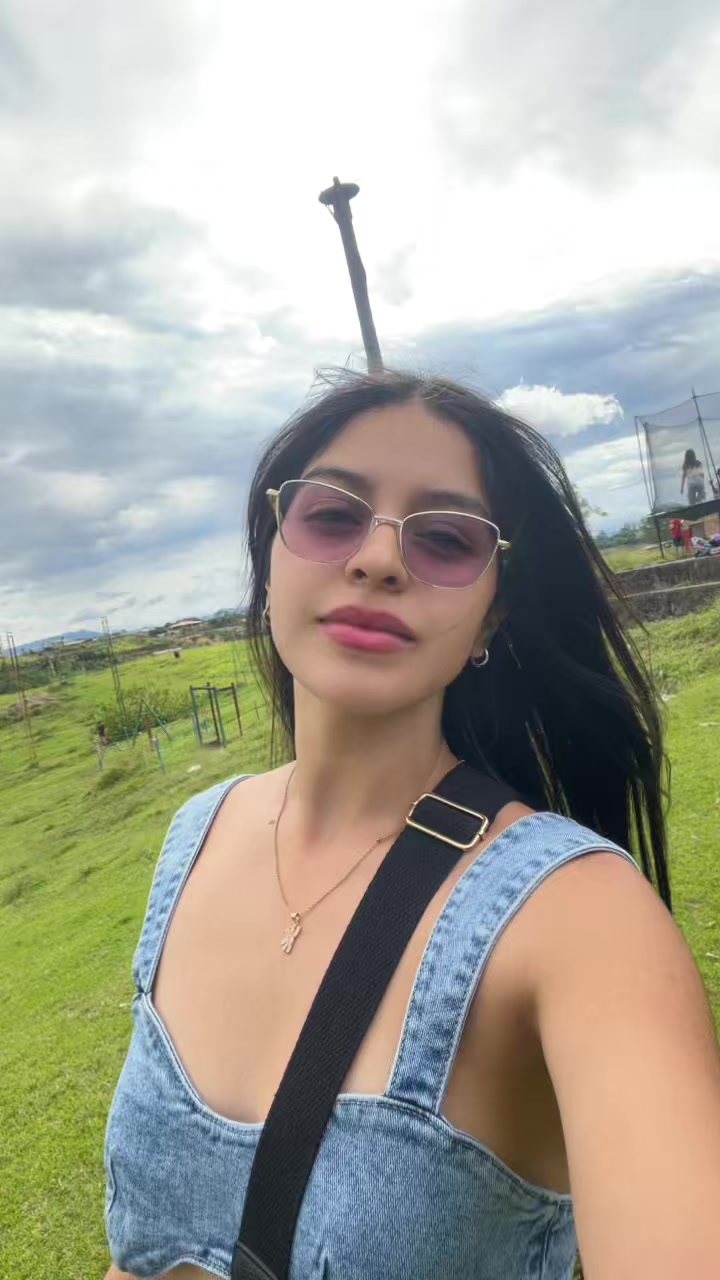 @Danielita🦋