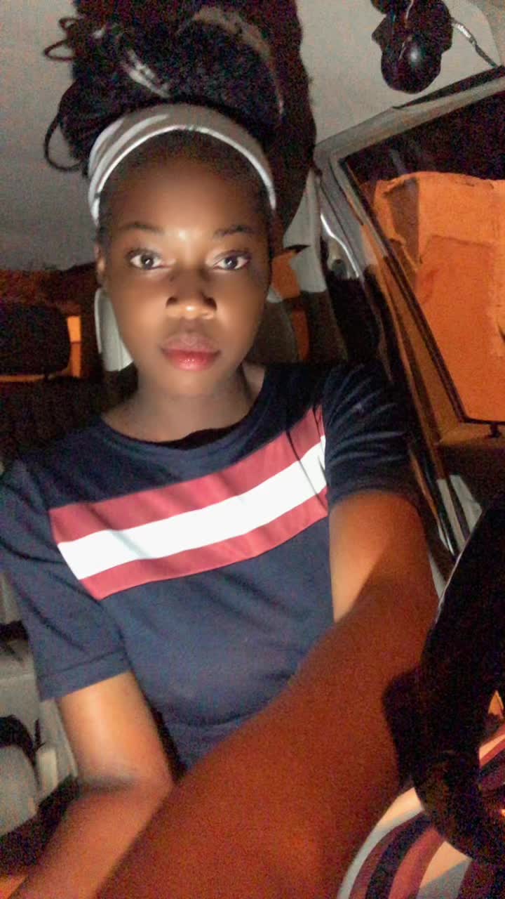 @Celine 🇿🇼🇿🇦