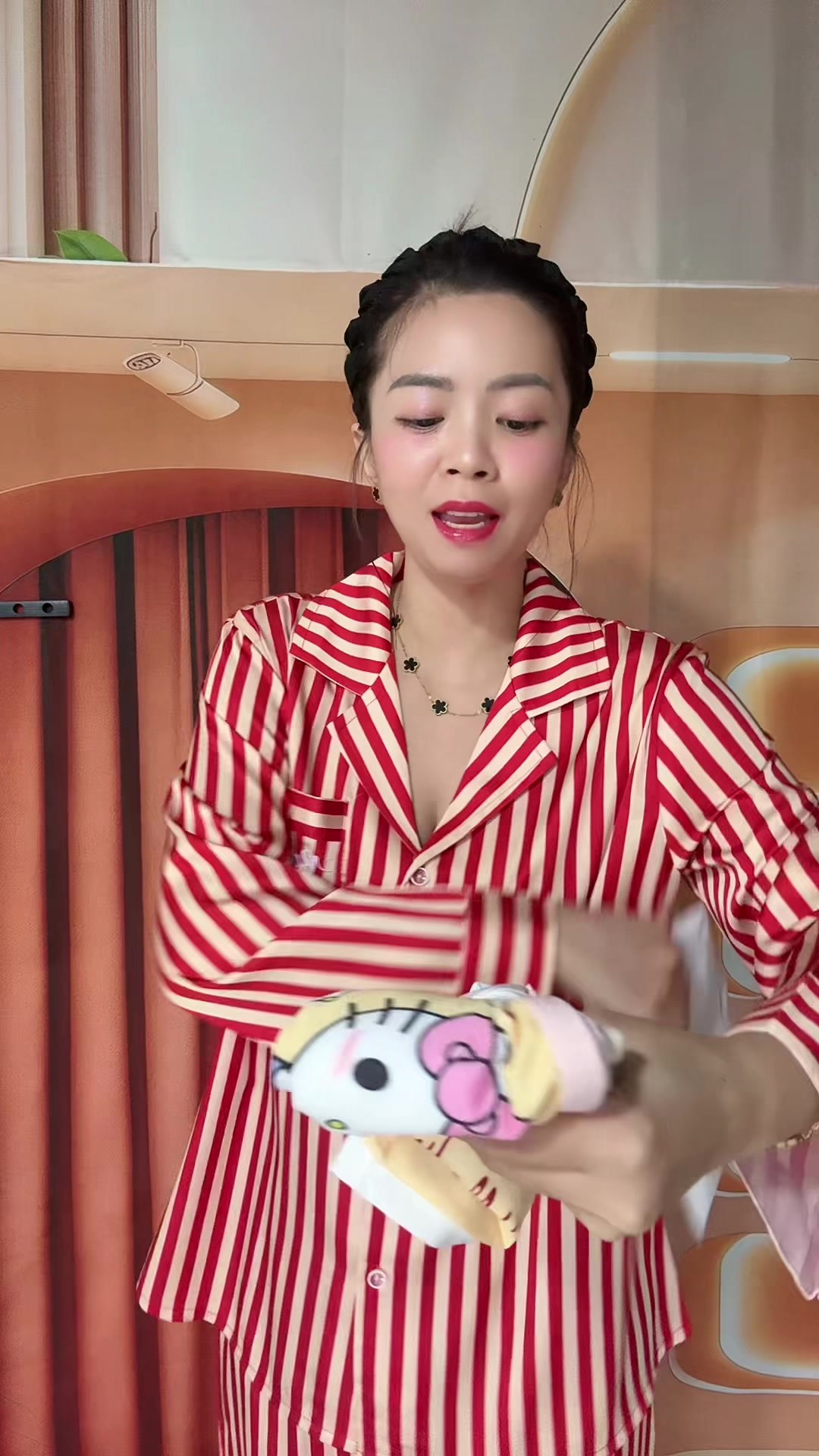 @Em Cẩm Nè