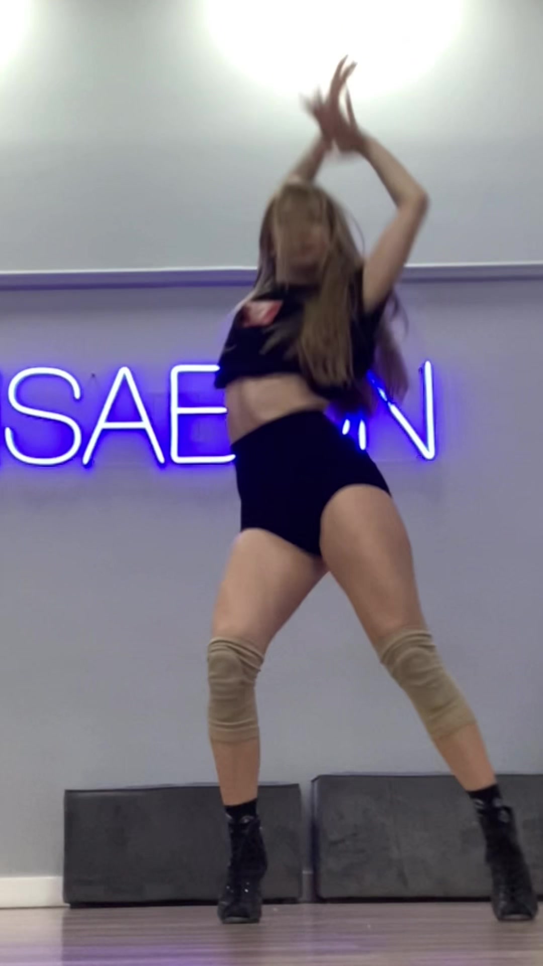 @Полина