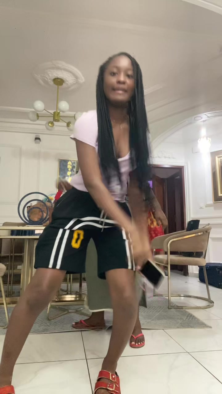 @Astride mp💜🧸🇨🇲
