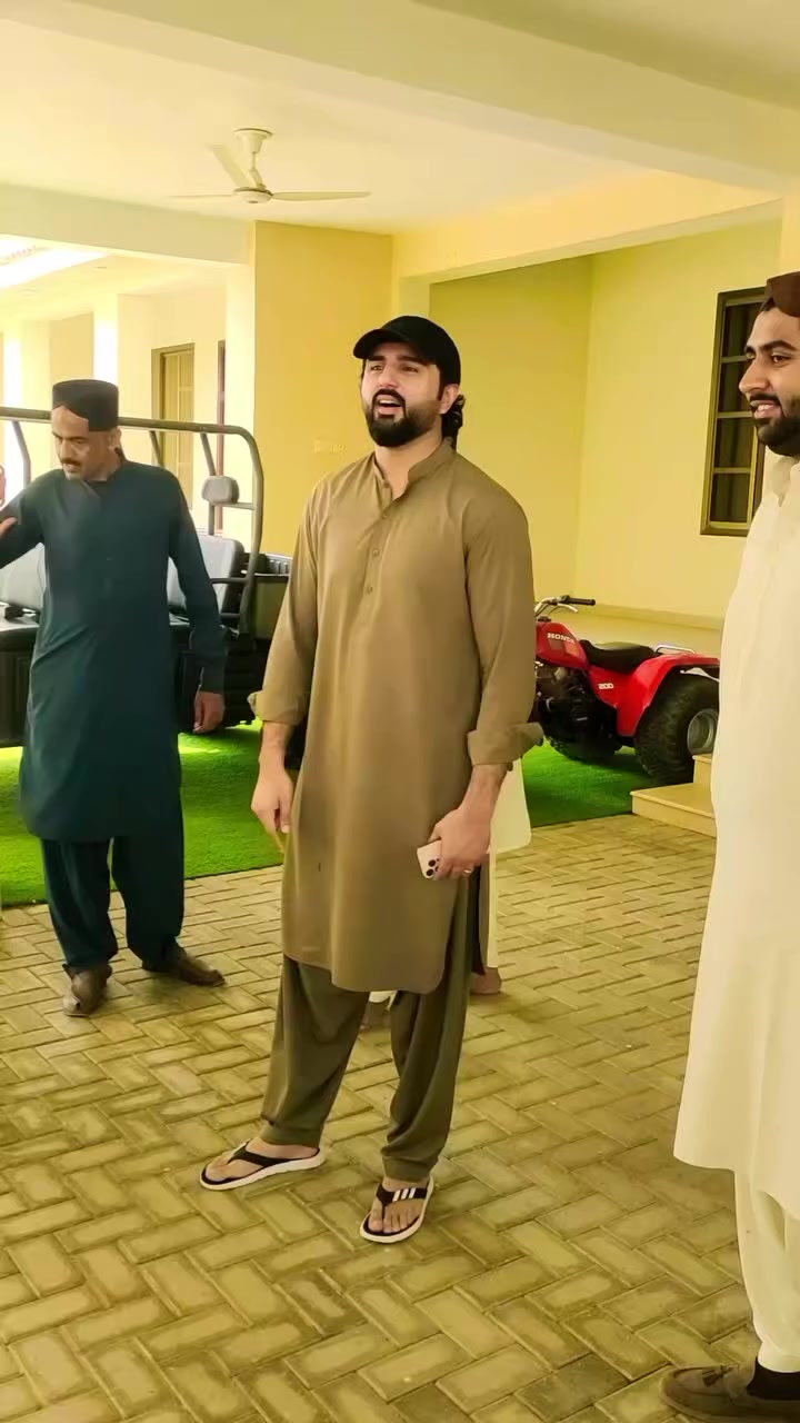 @Boss cheif sardar 🇱🇾✌️