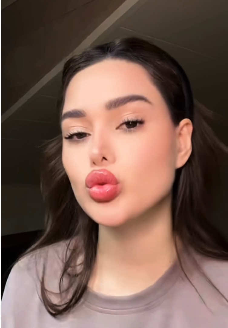 @𝐀𝐆👑