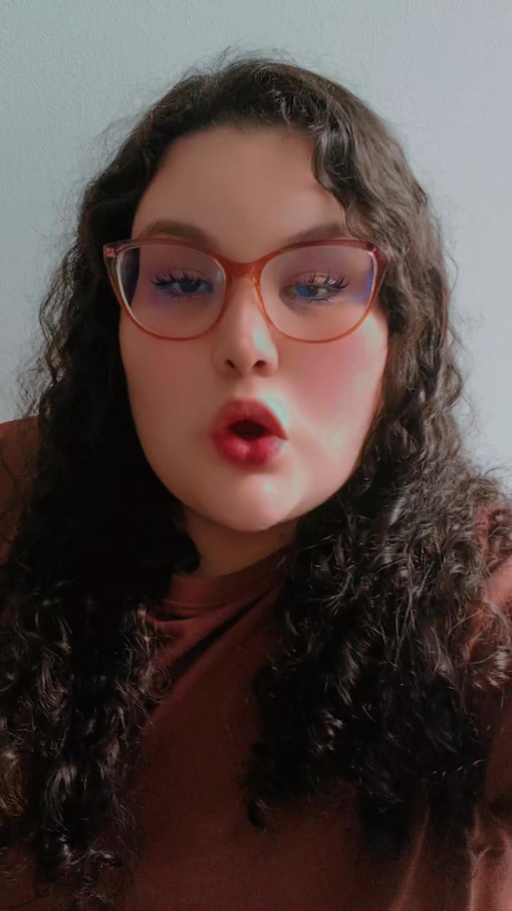 @Emily Sayuri 🦋