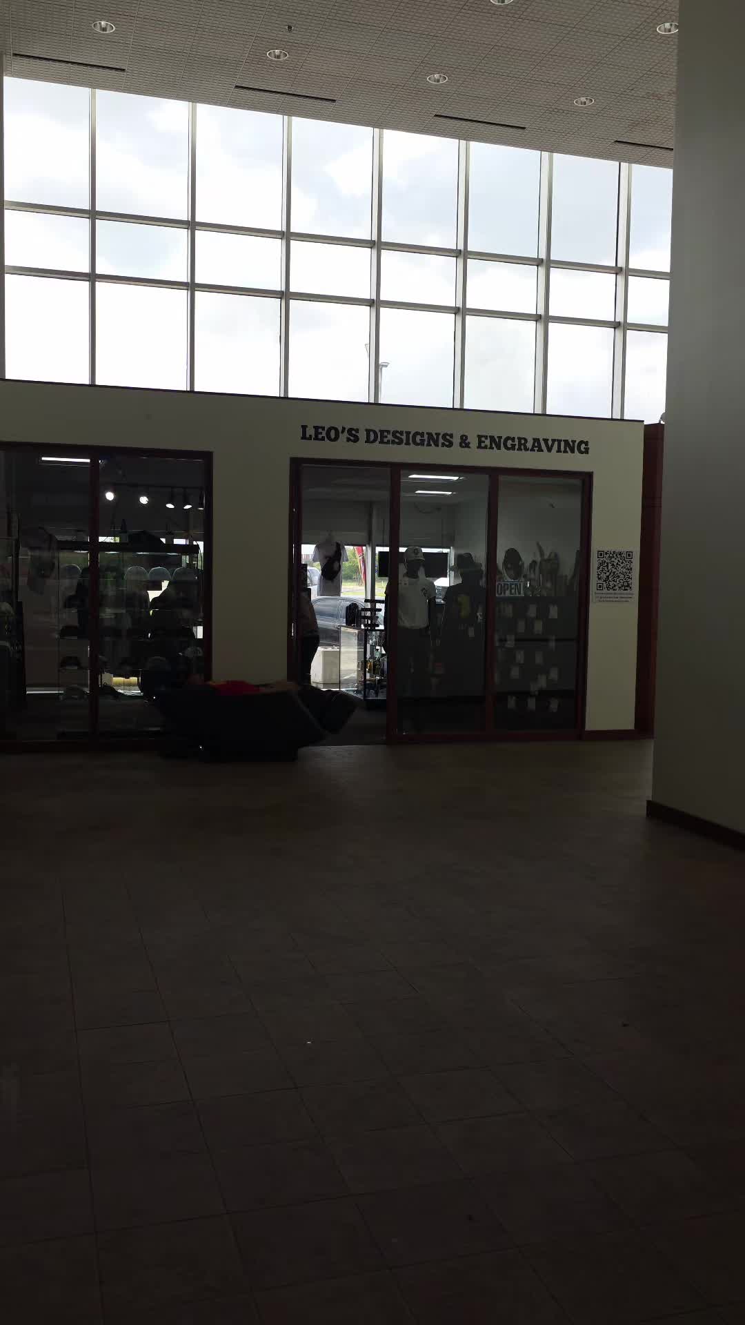 @LEO’S DESIGNS & ENGRAVING