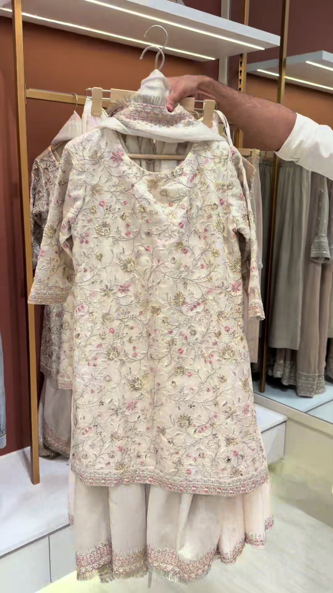 @FashionPoint.uk