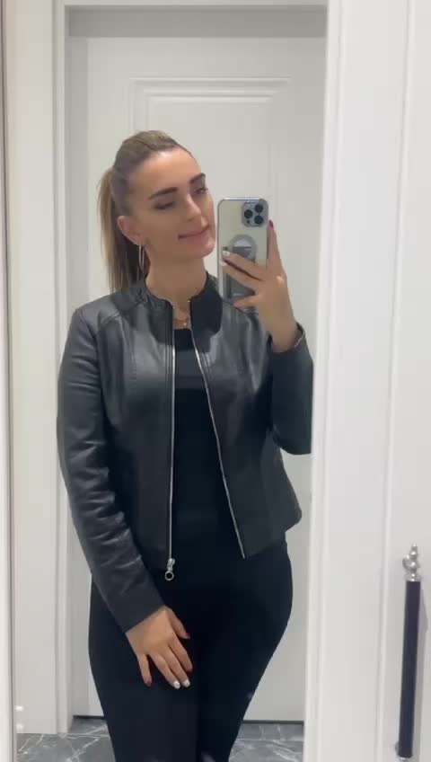 @50ladyqueen50