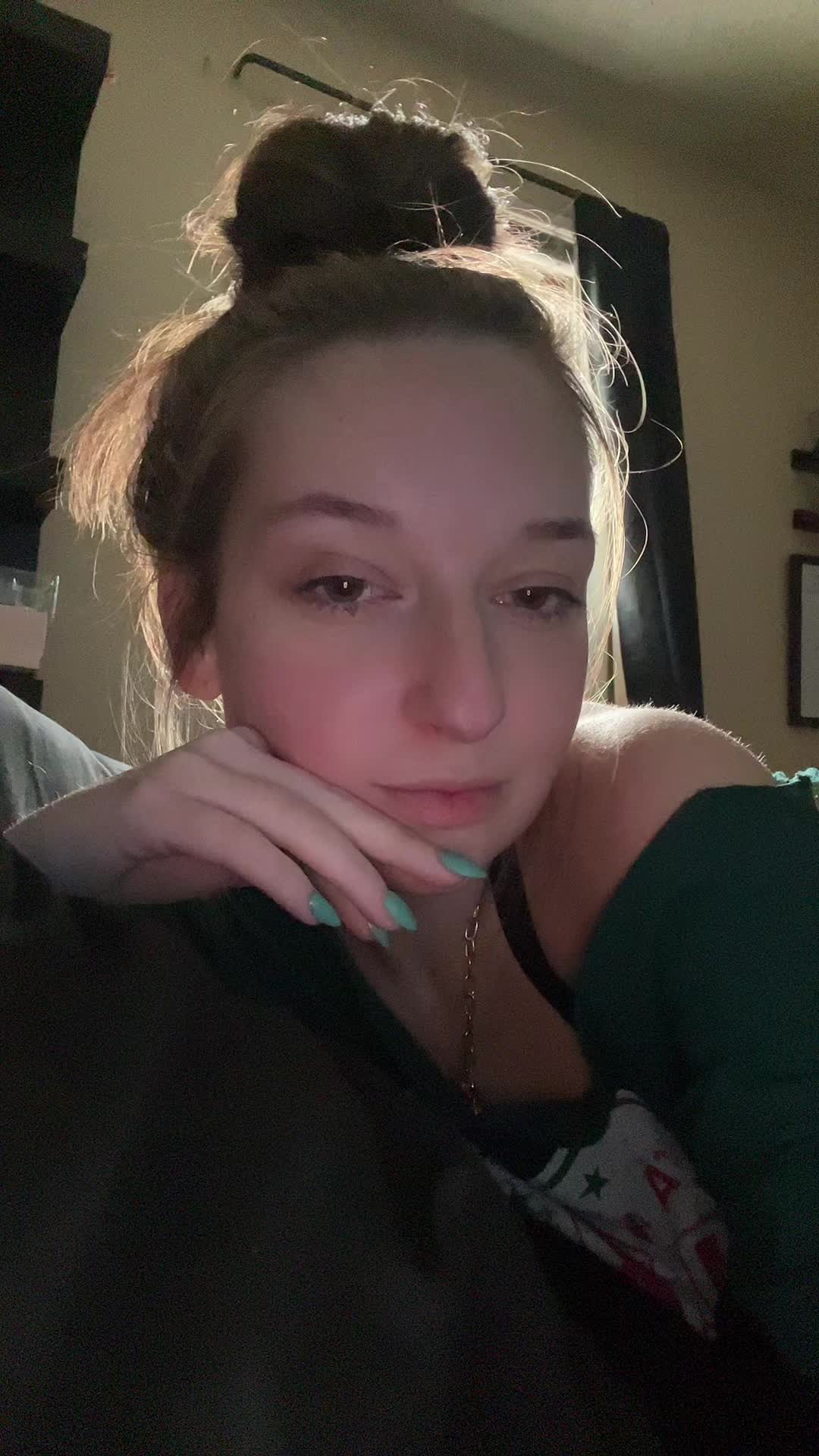 @rachelfreyyy
