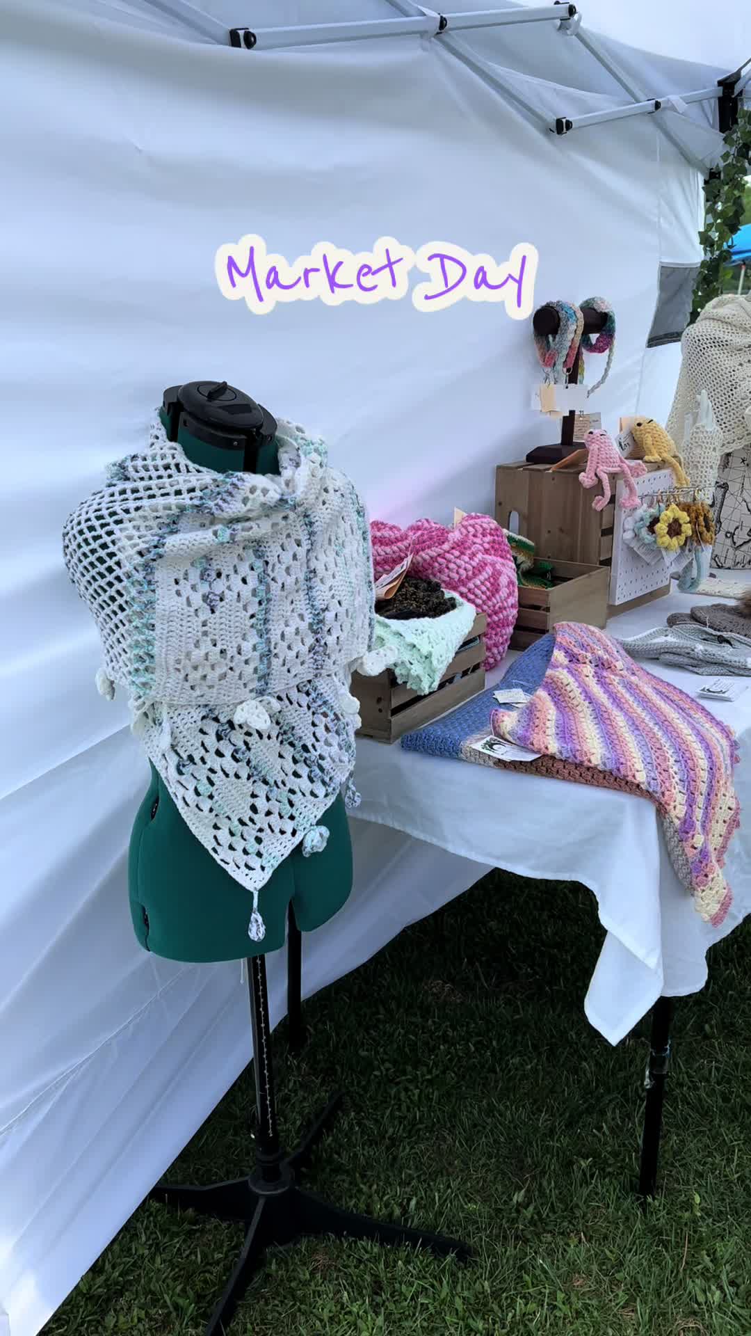 @TheNightlyNeedle | Lace Shawls