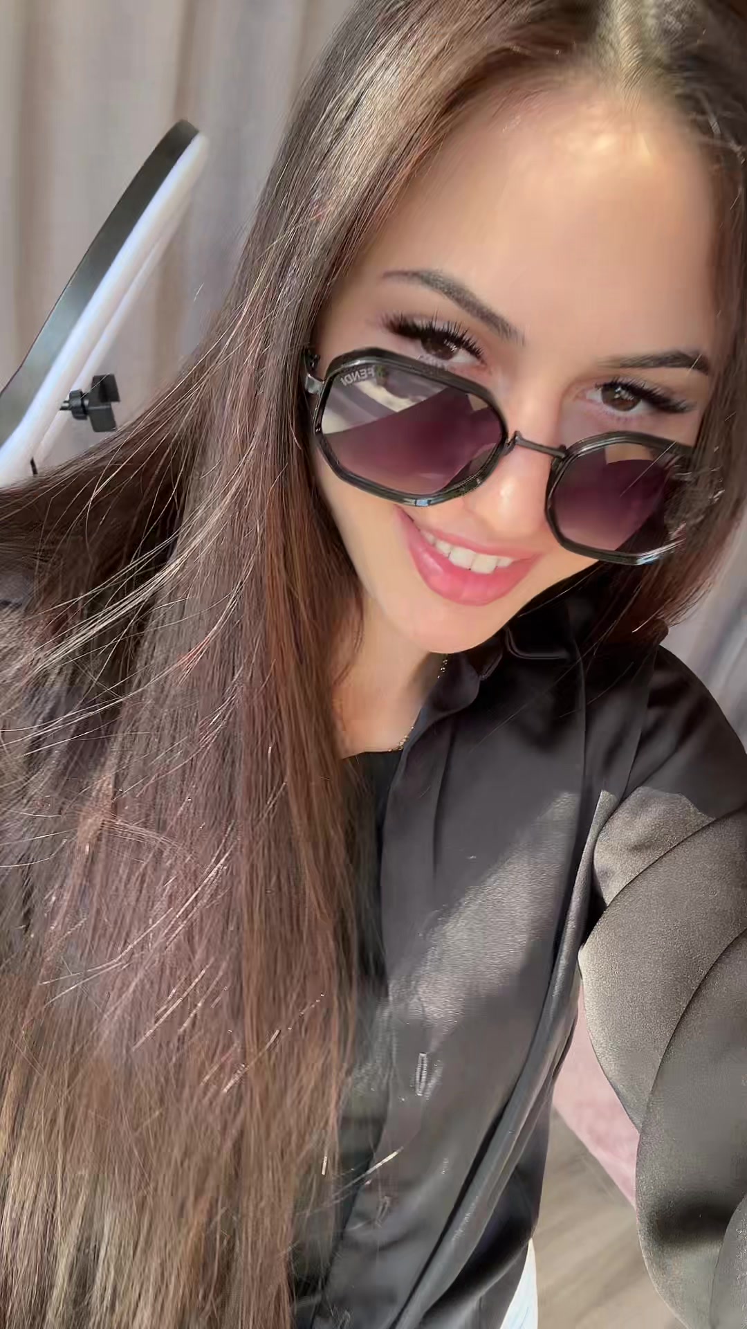 @Annushka🖤♥️