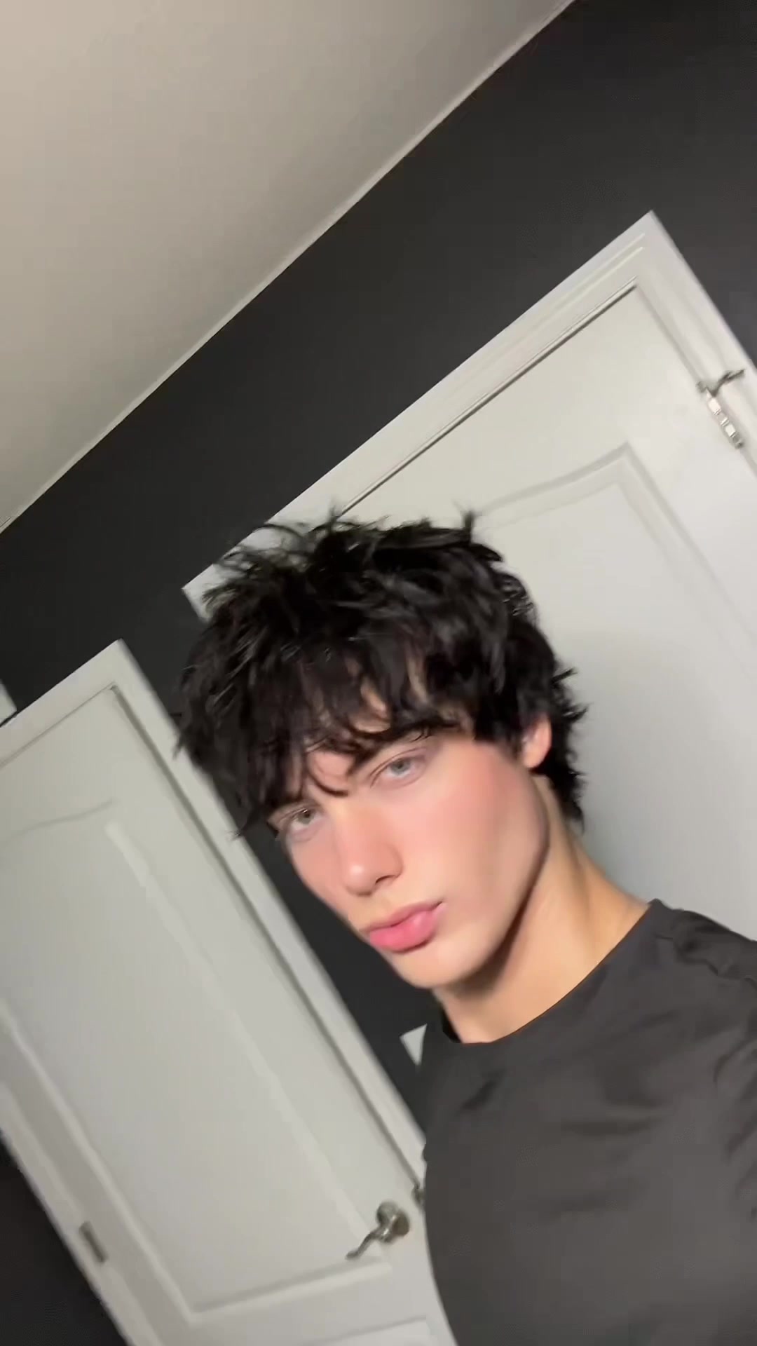 @hullo