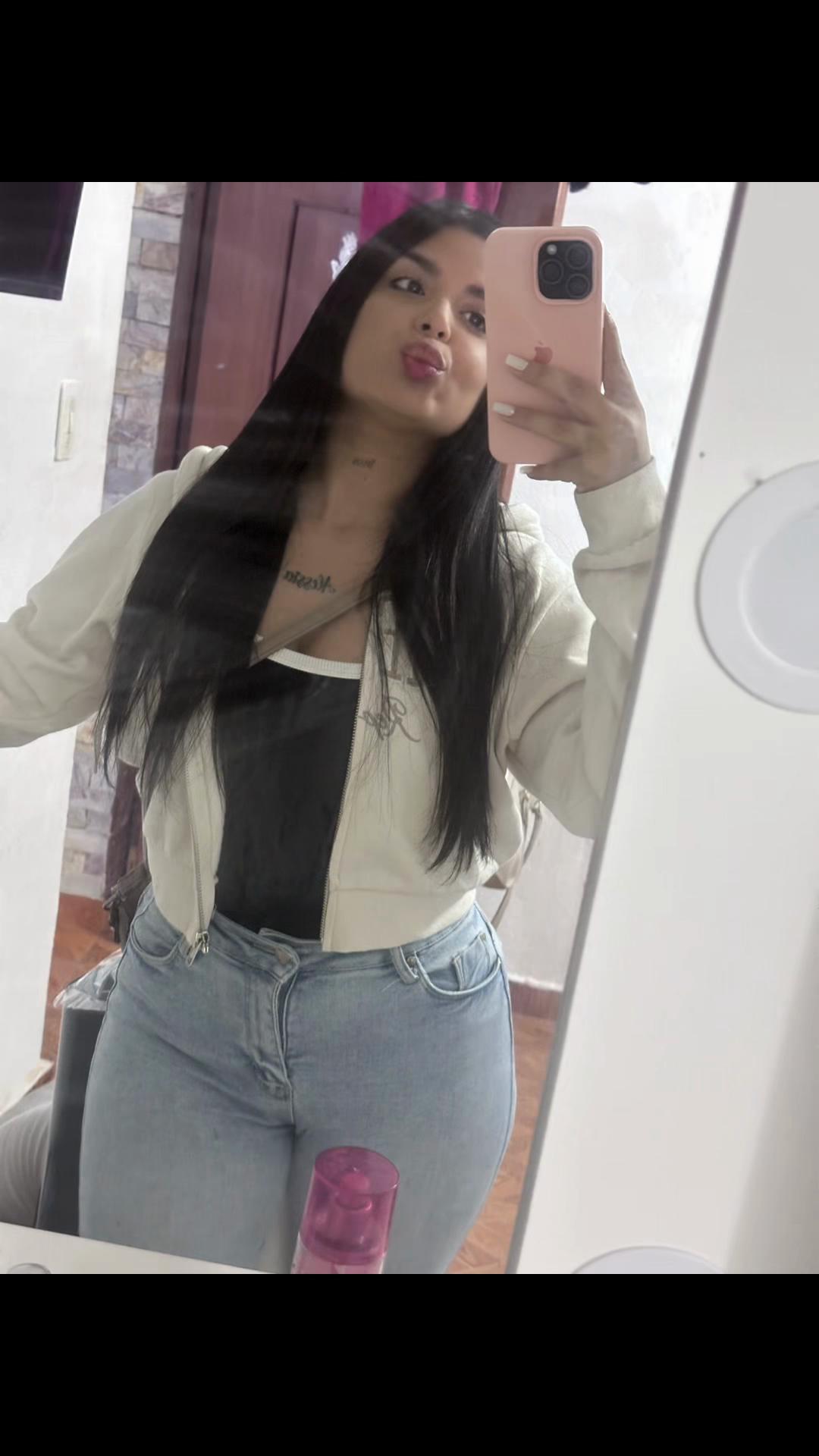 @Angie Carol🌸