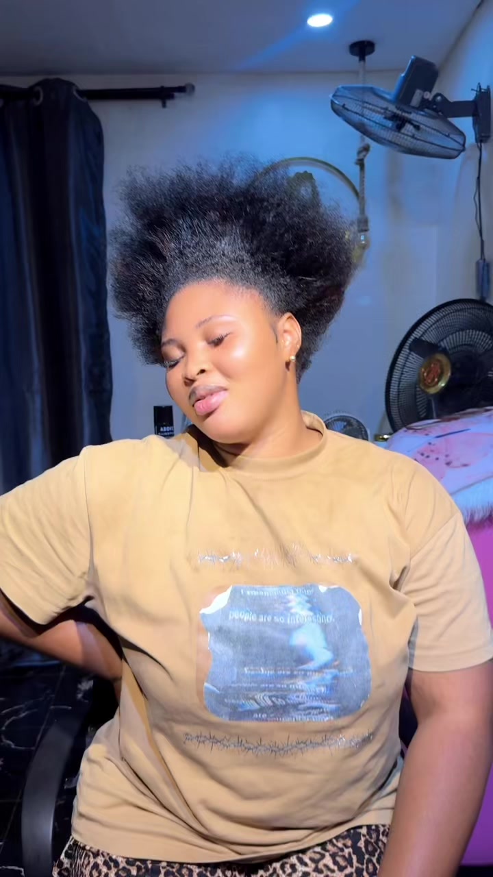 @HAIRSTYLIST IN OYO