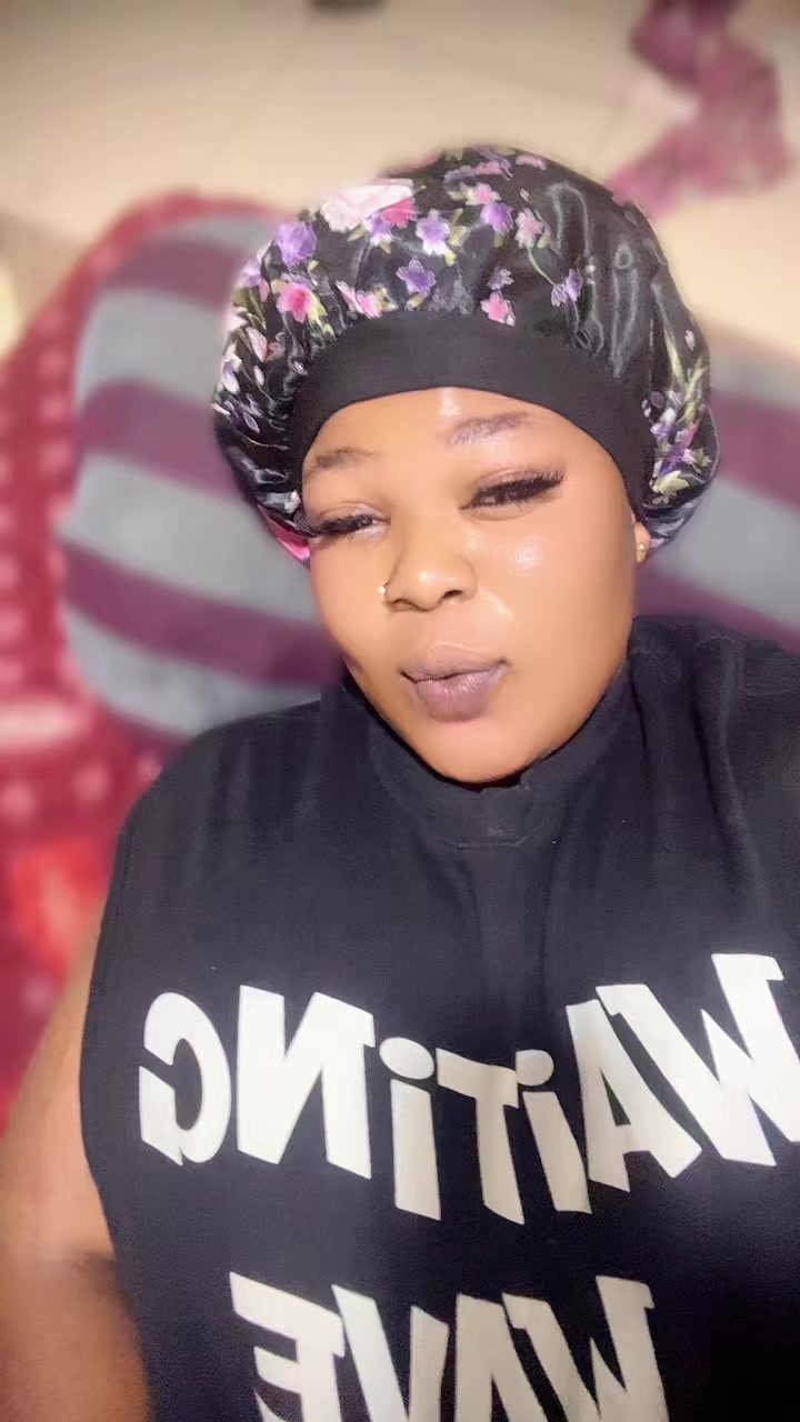 @🌸ℰ𝓋𝒶𝓁ℴ𝓋𝒾𝒶 💕🥀