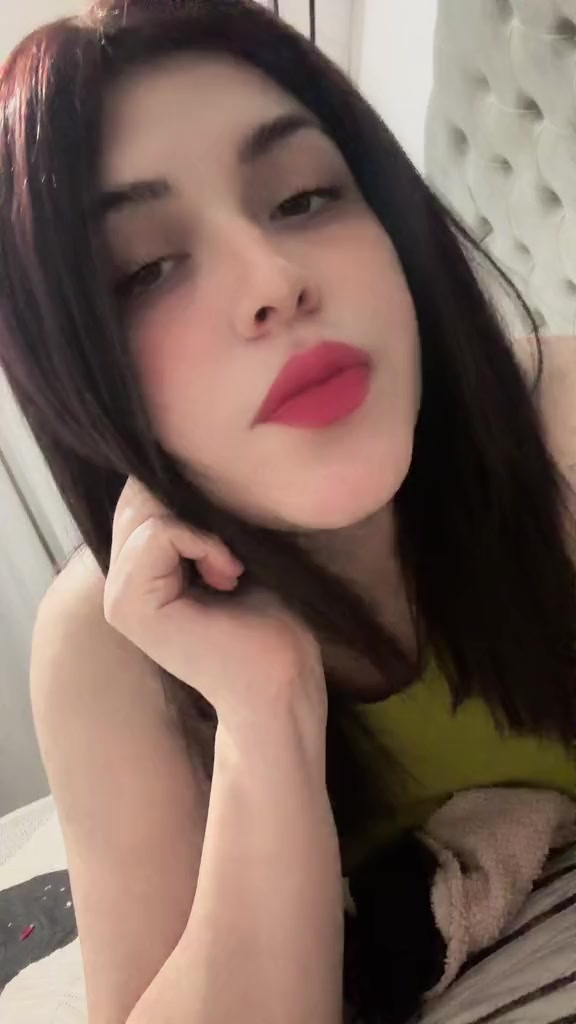@Adriana🖤