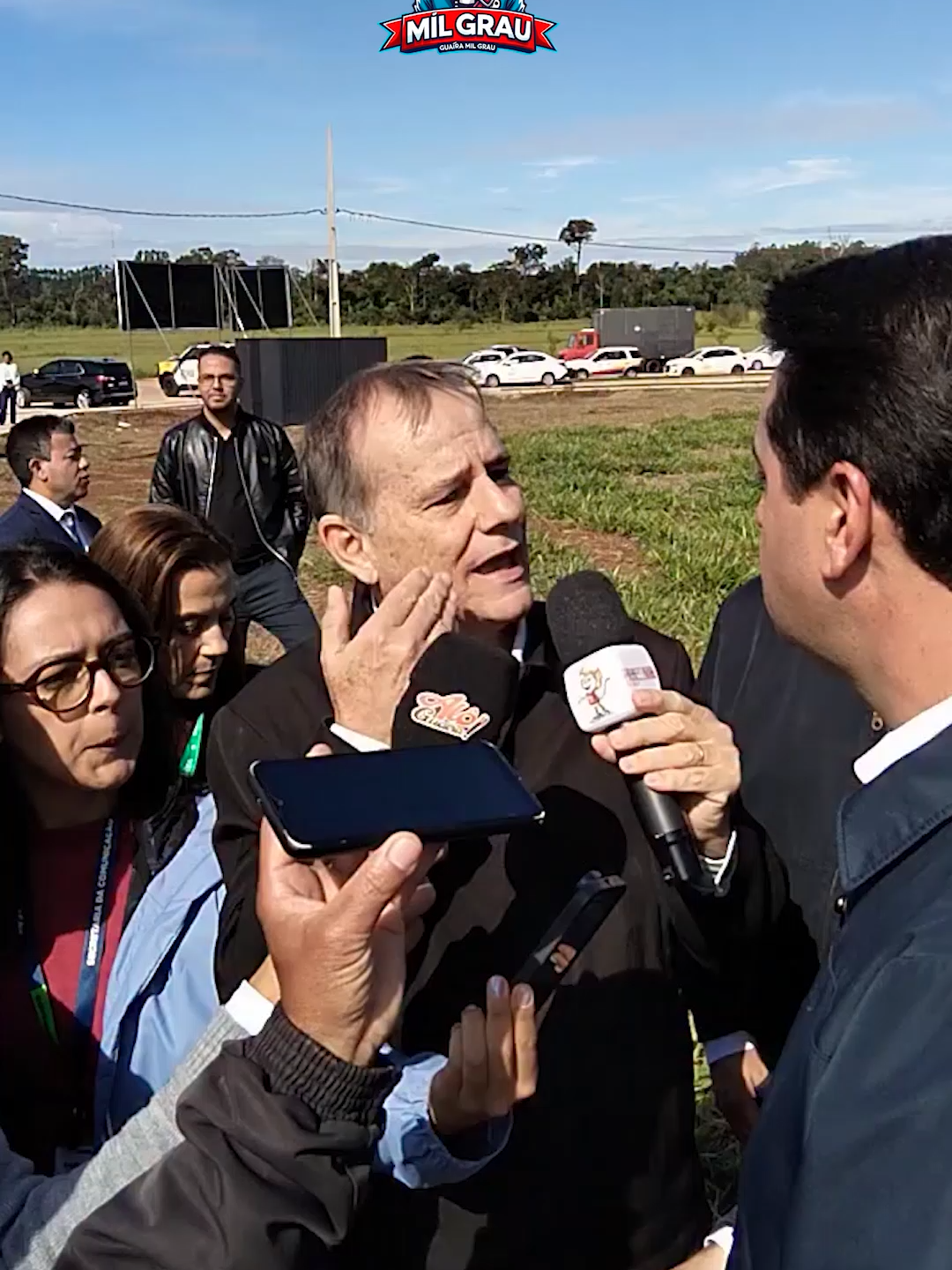 @Guaíra Mil grau Oficial