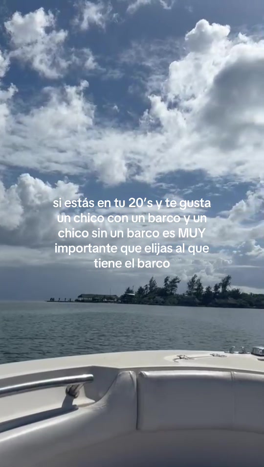 @M A R 🏝️