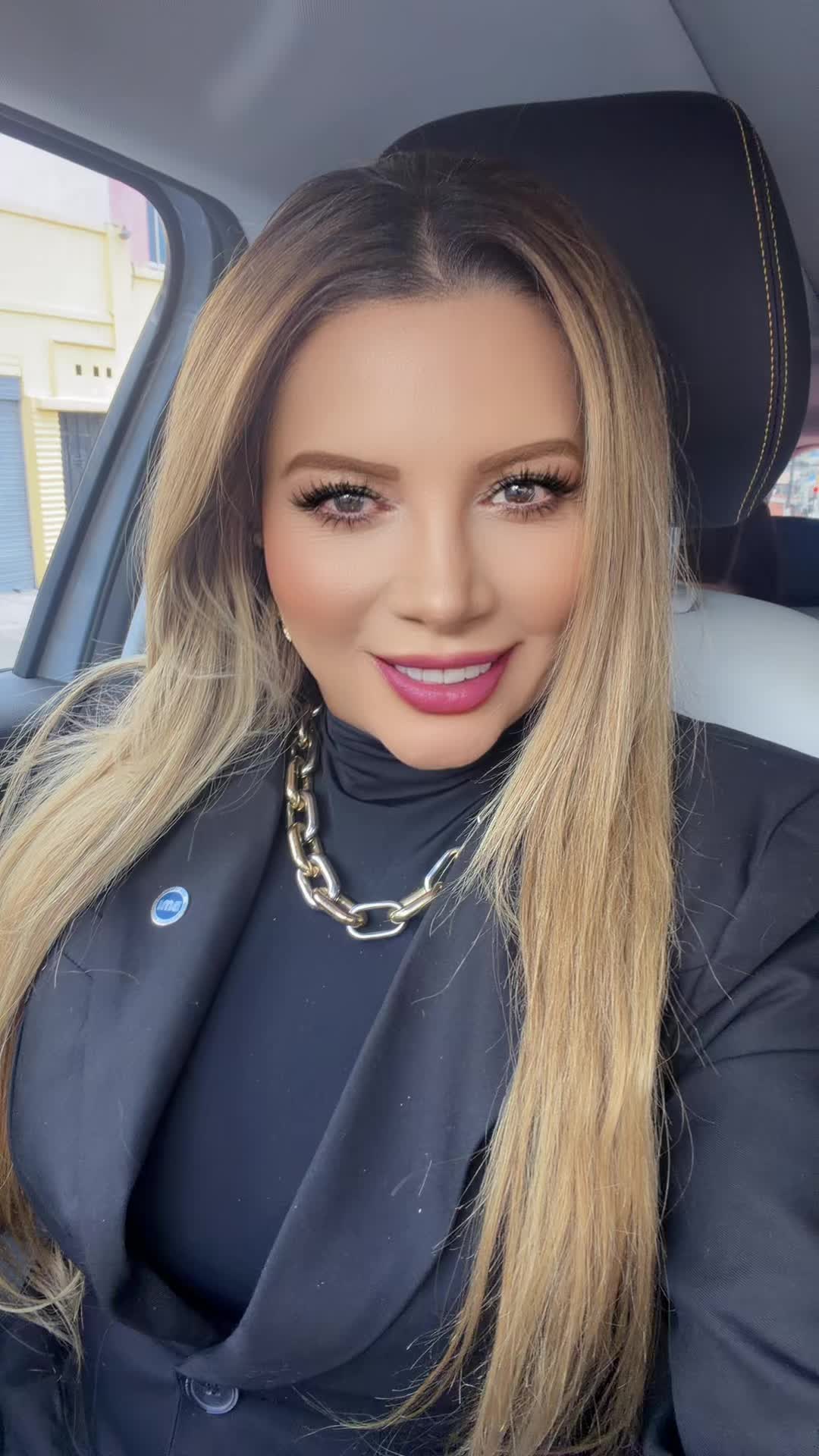 @Anna Karyna
